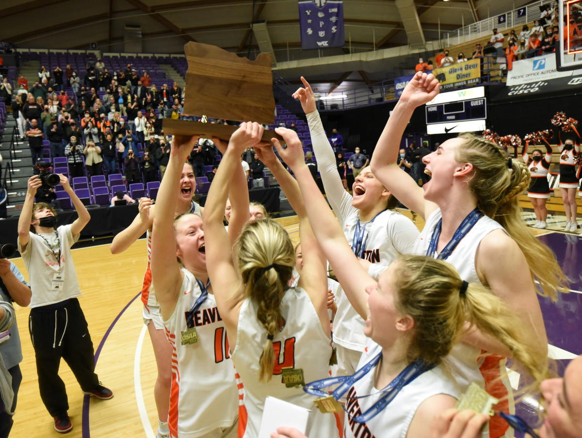 z Beaverton Barlow girls basketball Taylor Balkom 14